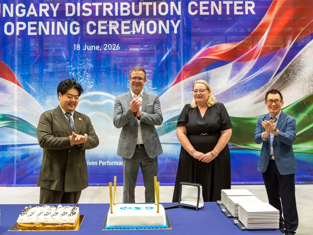 GSP CEO presents a special cake